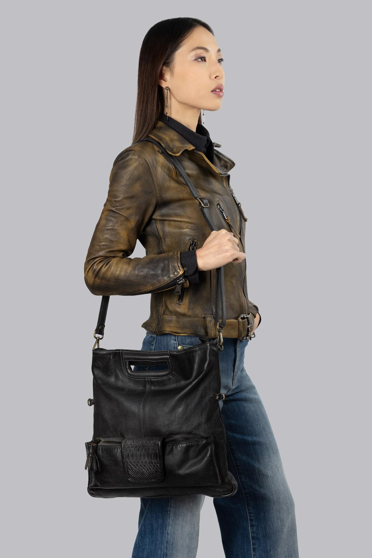 Sayuri black met